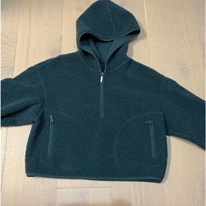 NWOT Uniqlo Half Zip hoodie